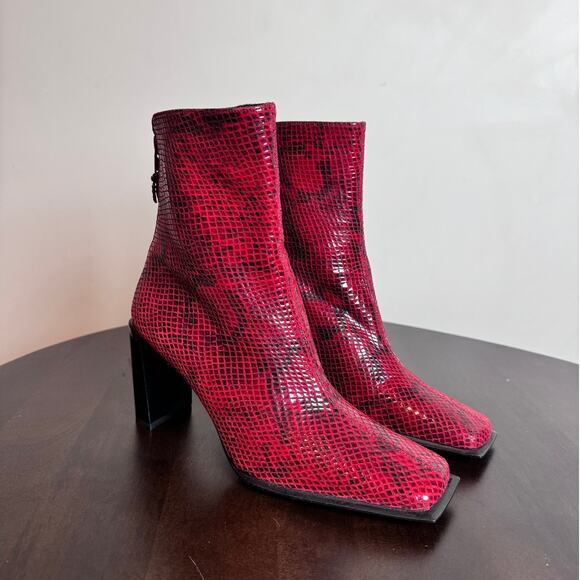 Stuart Weitzman Red Snakeskin Ankle Boots - Size 6B - Picture 1 of 8